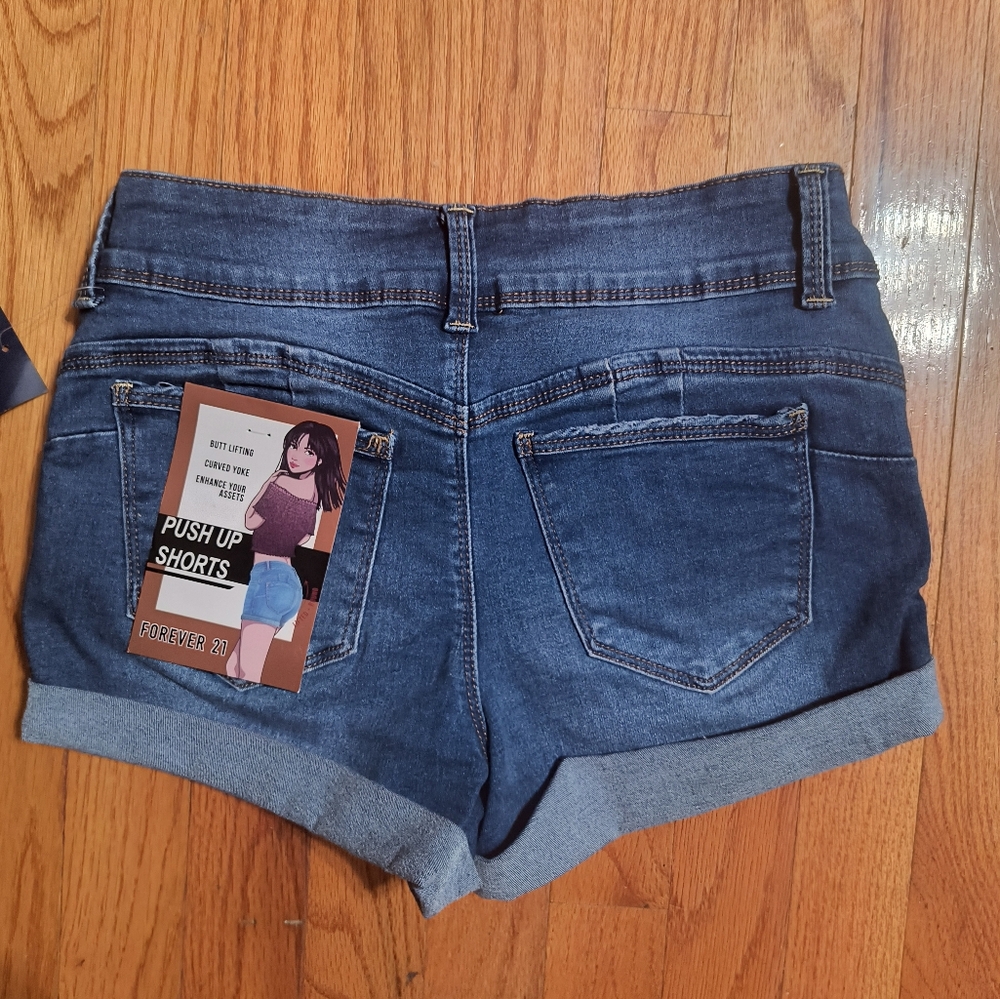 NWT Forever 21 Push Up Denim Shorts, Size Women's Small Waist 26", Medium Wash - Picture 9 of 11